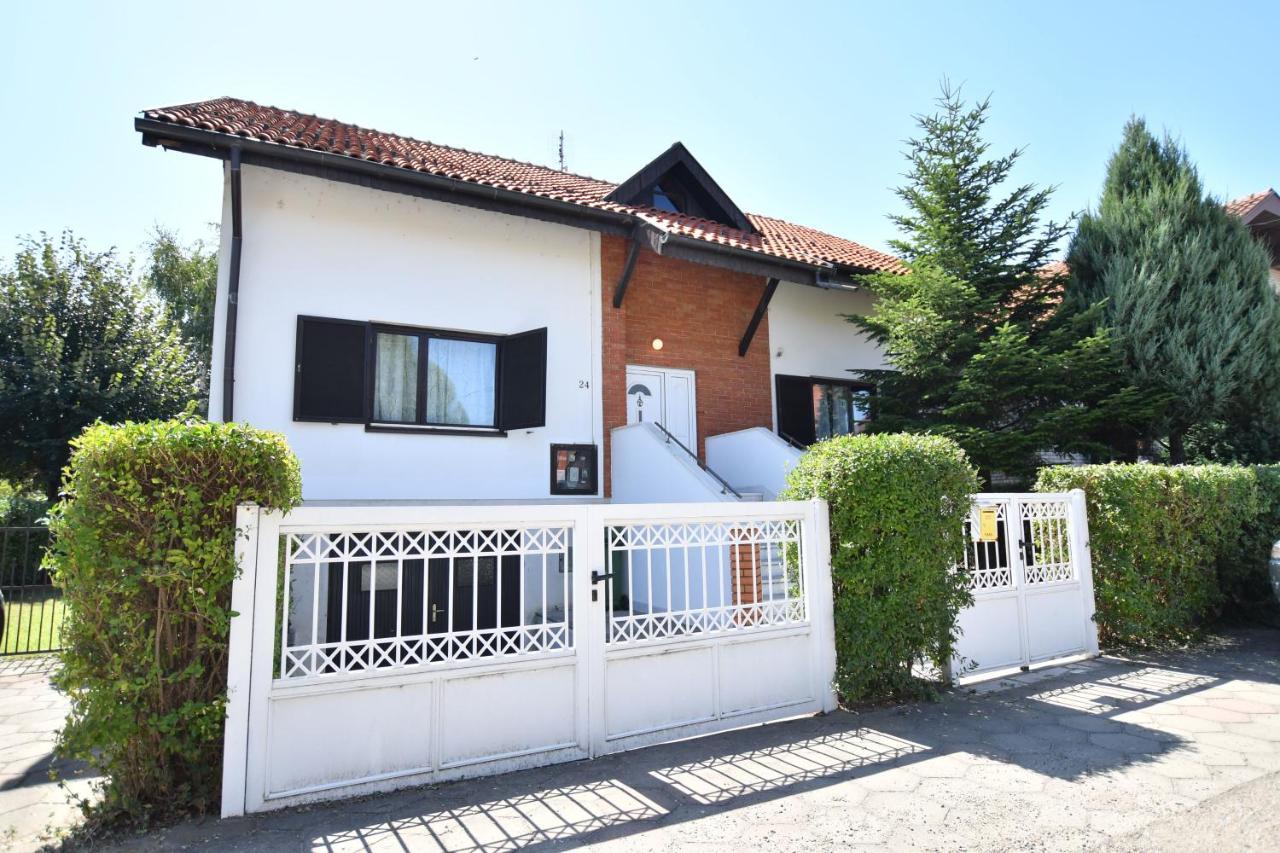 Villa Mina Kladovo, 5-Bedroom Villa With Pool For Up To 12 People Экстерьер фото