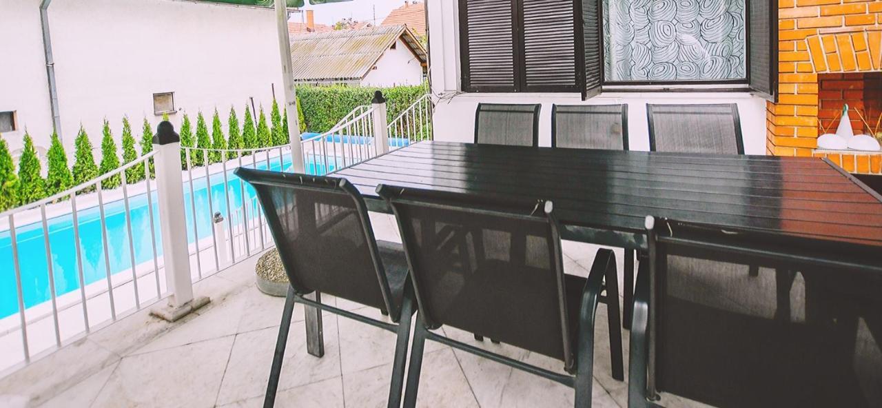 Villa Mina Kladovo, 5-Bedroom Villa With Pool For Up To 12 People Экстерьер фото