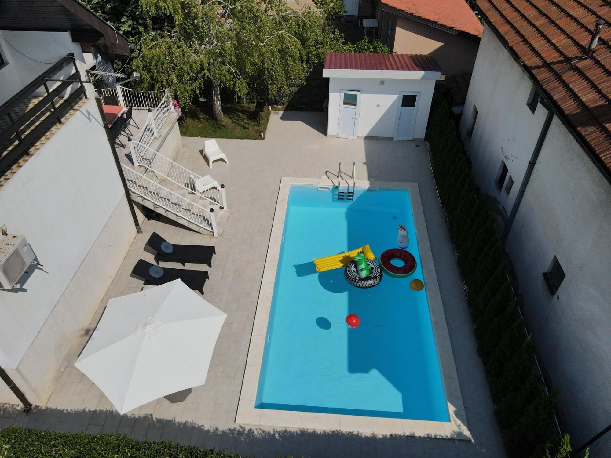 Villa Mina Kladovo, 5-Bedroom Villa With Pool For Up To 12 People Экстерьер фото